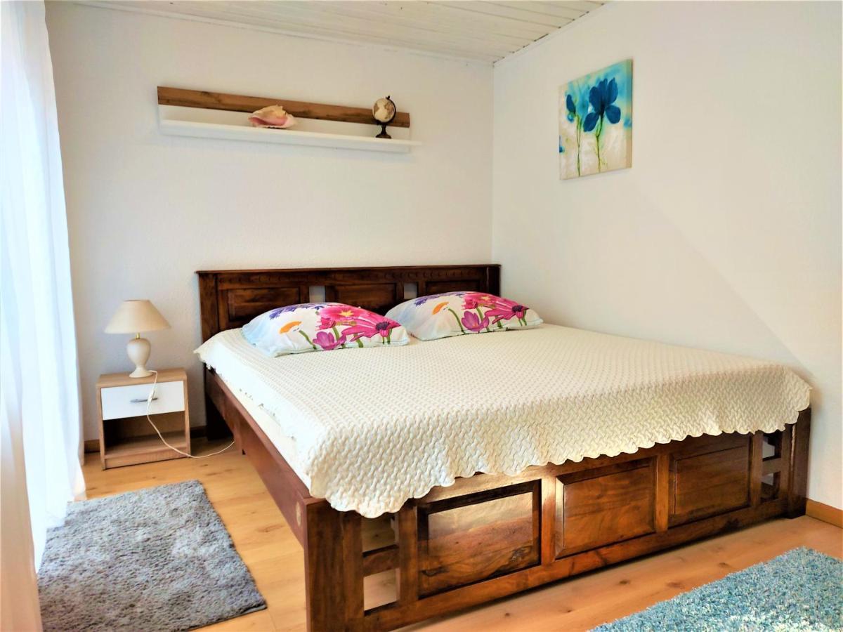 De Luxe 73 Qm Mit 3 Und Terrasse *